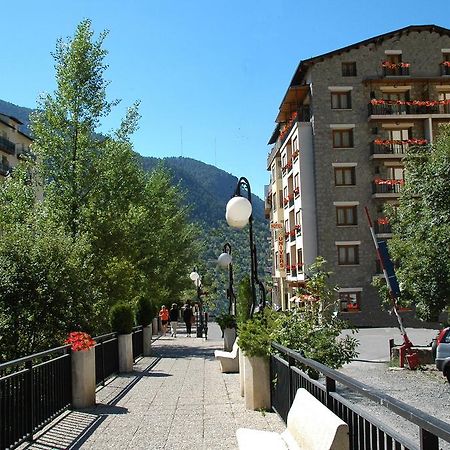 Hotel Univers Енкамп Екстериор снимка