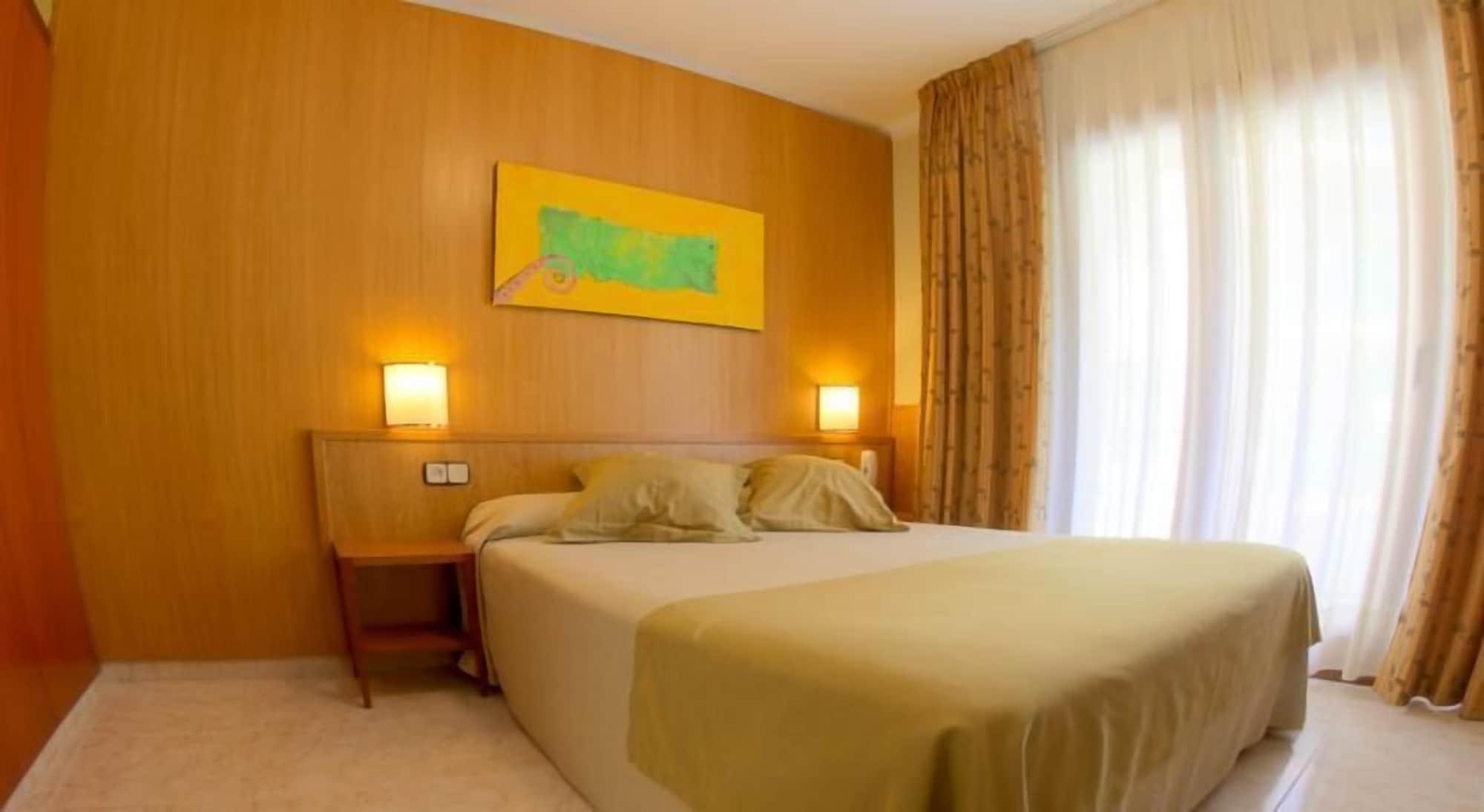 Hotel Univers Енкамп Екстериор снимка