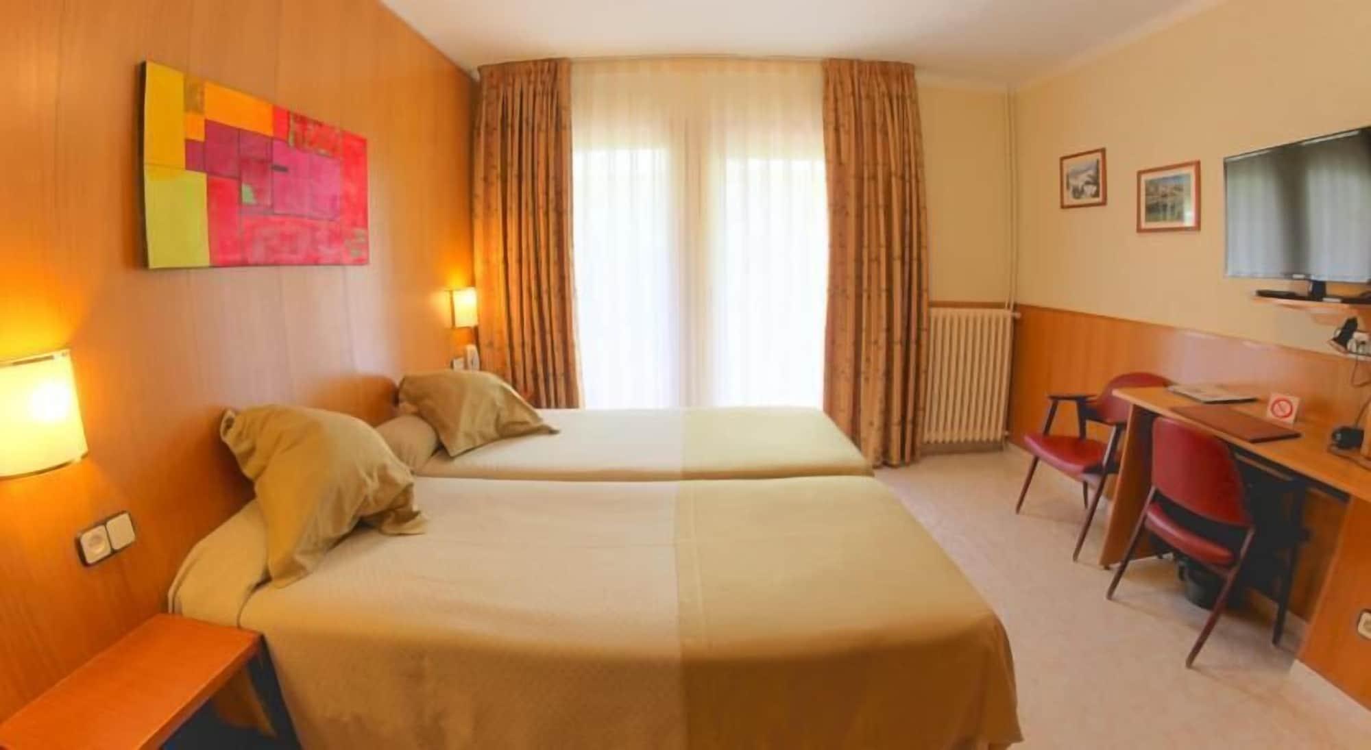 Hotel Univers Енкамп Екстериор снимка