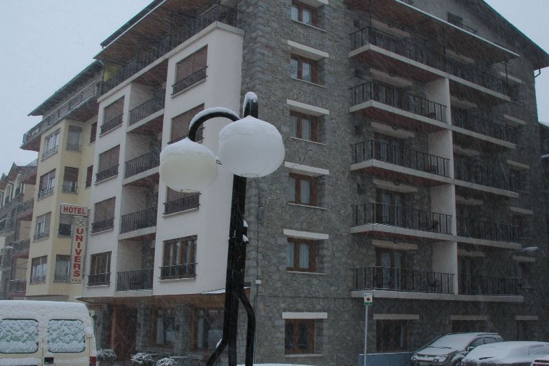 Hotel Univers Енкамп Екстериор снимка